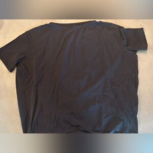 Lululemon back in action tee